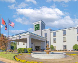 entrance view of woodland recovery center in southaven mississippi